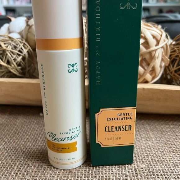 Happy 2nd Birthday Gentle Exfoliating Cleanser 150mL brand new in box - Picture 4 of 5